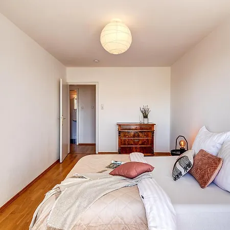 2br In Schwabing- What'app - 0034-635-520-036 - For Reservations! * ميونيخ