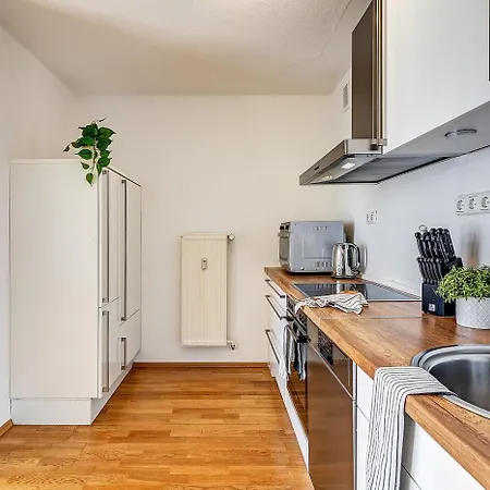 Apartment 2br In Schwabing- What'app - 0034-635-520-036 - For Reservations! *